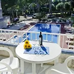Rvapartaments Treumal Park شقة فندقية