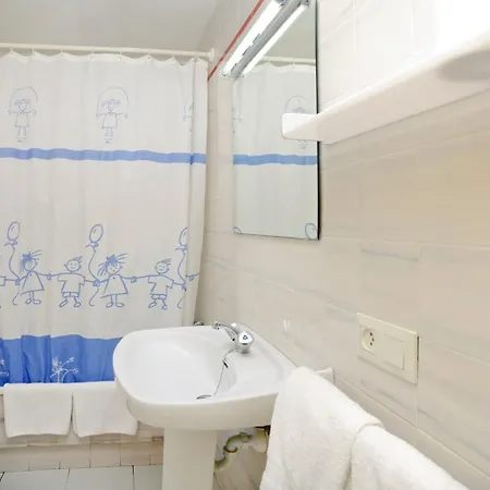 Rvapartaments Treumal Park 3*