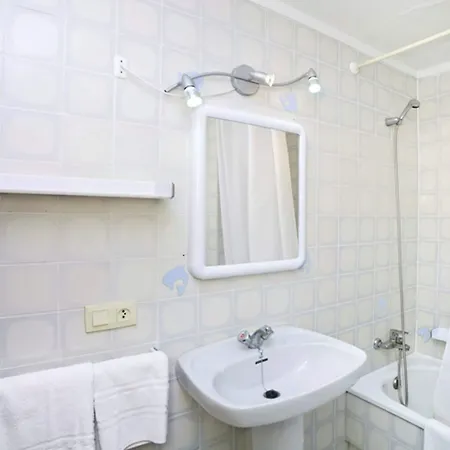 شقة فندقية Rvapartaments Treumal Park 3*