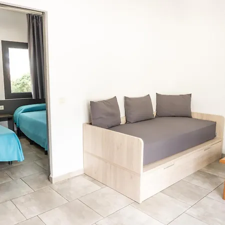 Rvapartaments Treumal Park 3*