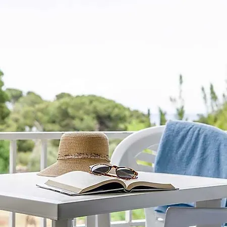 Rvapartaments Treumal Park מלון דירות 3*