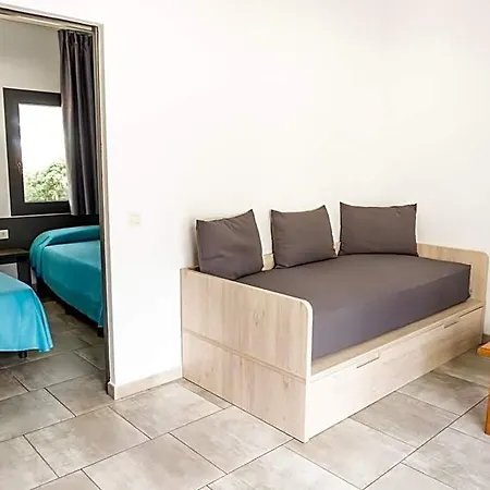 מלון דירות Rvapartaments Treumal Park 3*